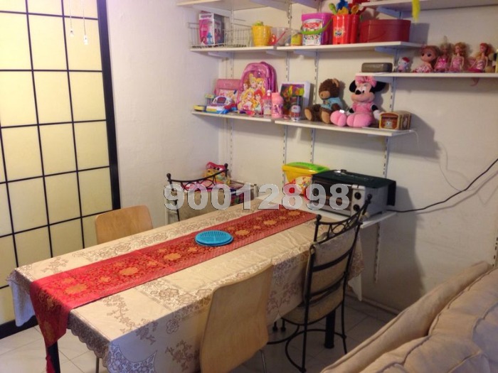 Blk 8 Holland Avenue (Queenstown), HDB 3 Rooms #439012